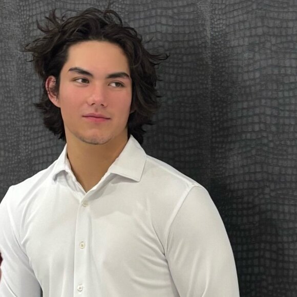 Meet your Posher, Dylan - Picture 1 of 1